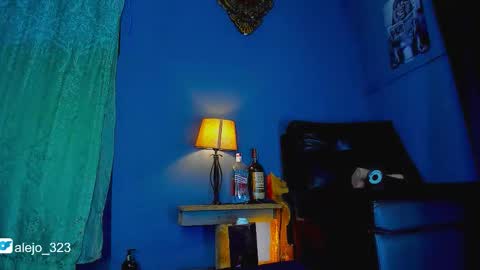 alejo_323__ online show from November 10, 2025, 1:37 am