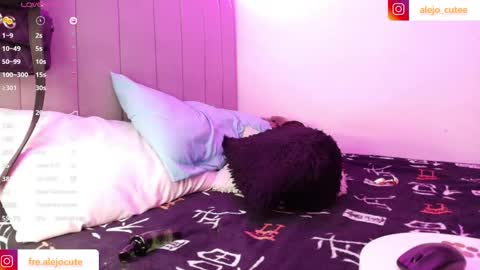 Snapshot of alejo_cute chatting on December 28, 2024, 10:13 pm alejo_cute online show from December 28, 2024, 10:13 pm