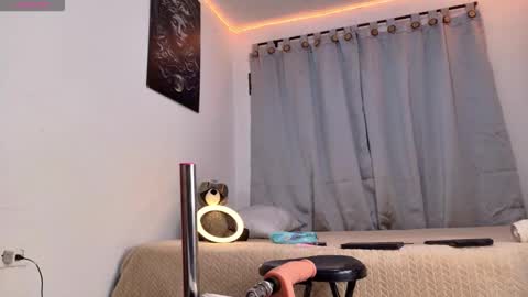 Snapshot of alejo_cute chatting on September 24, 2025, 6:33 pm alejo_cute online show from September 24, 2025, 6:33 pm