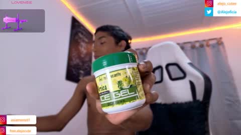 Snapshot of alejo_cute chatting on September 27, 2025, 7:19 pm alejo_cute online show from September 27, 2025, 7:19 pm