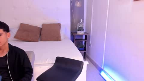 alejo_exotic online show from May 19, 2026, 12:22 pm