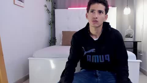 alejo_exotic online show from June 20, 2026, 12:30 pm