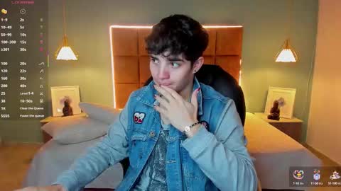 Snapshot of alejootwink chatting on October 7, 2025, 2:53 am ALejoo Saenz online show from October 7, 2025, 2:53 am