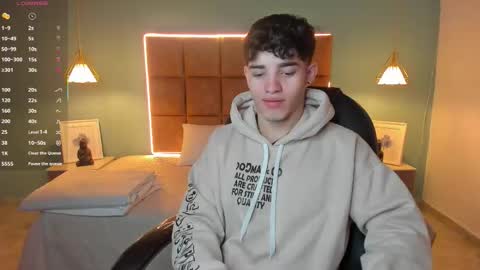 Snapshot of alejootwink chatting on October 15, 2025, 3:17 am ALejoo Saenz online show from October 15, 2025, 3:17 am