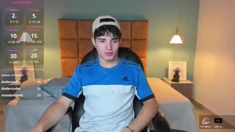 Snapshot of alejootwink chatting on November 15, 2025, 4:10 am ALejoo Saenz online show from November 15, 2025, 4:10 am