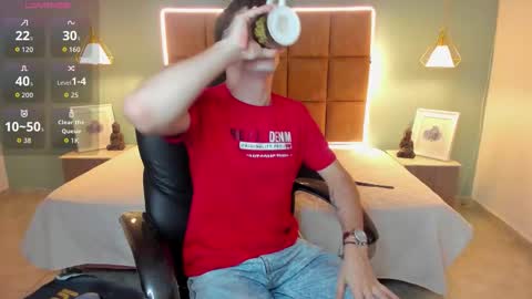 Snapshot of alejootwink chatting on November 21, 2025, 5:17 am ALejoo Saenz online show from November 21, 2025, 5:17 am