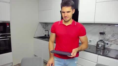 aleks_brown online show from October 14, 2025, 4:30 pm