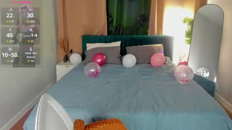 Snapshot of aleks_caste chatting on July 26, 2026, 5:20 pm Aleks online show from July 26, 2026, 5:20 pm