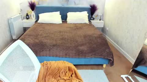 Snapshot of aleks_caste chatting on August 2, 2026, 5:11 pm Aleks online show from August 2, 2026, 5:11 pm