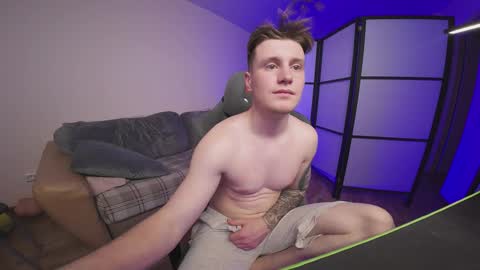 Alex and Linar online show from November 19, 2025, 5:35 pm