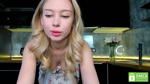 Snapshot of aleksa_cutie chatting on January 12, 2025, 9:40 am Next stream - 2 dec -  online show from January 12, 2025, 9:40 am