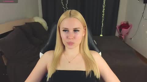 Alena online show from February 21, 2025, 2:16 pm