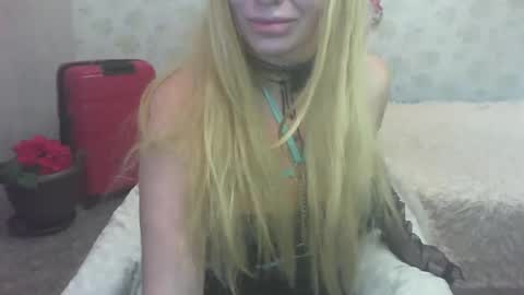 Luly online show from December 3, 2024, 11:02 pm