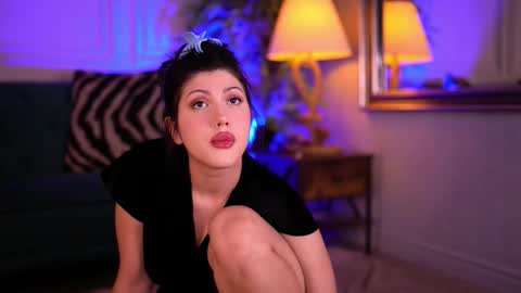 alenacapricious online show from October 19, 2025, 4:51 pm