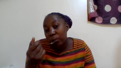 Snapshot of alesha_ chatting on June 19, 2026, 7:01 am Noreen Kennth and Emilly online show from June 19, 2026, 7:01 am