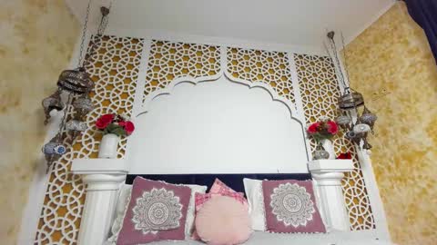 alesha_arabian_ online show from November 28, 2025, 5:10 am