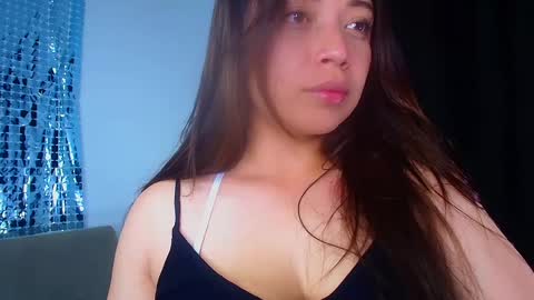 QUEEN OFF MILk  IM BACK  15 NOV online show from February 7, 2025, 2:19 am