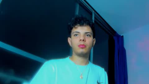 Snapshot of alessandro__777 chatting on October 16, 2025, 3:18 am Alessandro online show from October 16, 2025, 3:18 am