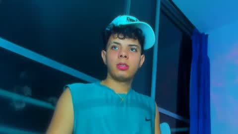 Snapshot of alessandro__777 chatting on November 4, 2025, 4:33 am Alessandro online show from November 4, 2025, 4:33 am