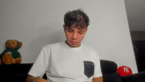 Snapshot of alessandro__777 chatting on February 27, 2026, 6:13 am Alessandro online show from February 27, 2026, 6:13 am