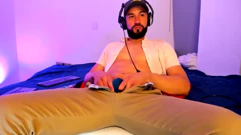 ALESSANDRO  WYE online show from December 3, 2025, 6:54 am