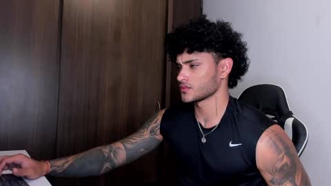 Alessandro Vanni online show from January 16, 2025, 11:59 pm