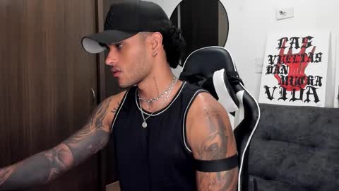 Alessandro Vanni online show from October 8, 2025, 1:36 am