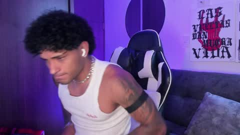 Alessandro Vanni online show from April 15, 2026, 1:51 pm