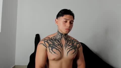 Alessandro online show from March 23, 2026, 7:51 pm