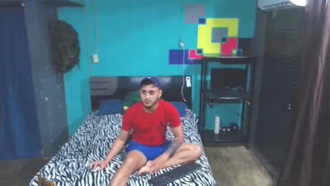 Snapshot of alessandrobooy chatting on January 17, 2026, 6:33 pm alessandro online show from January 17, 2026, 6:33 pm