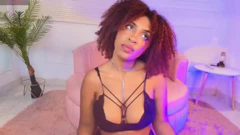 Alejandra  online show from November 19, 2025, 1:11 pm