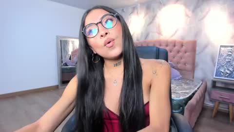 Snapshot of alessia_storm_ chatting on May 17, 2026, 2:09 am Alessia online show from May 17, 2026, 2:09 am