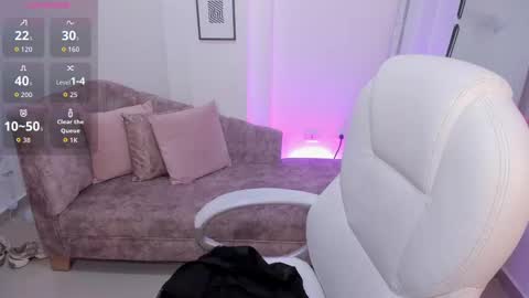 alessia_yorks online show from October 7, 2025, 12:24 pm