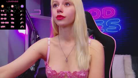 alessiacroft online show from November 18, 2025, 5:12 am