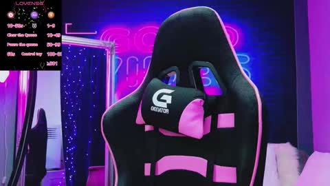 alessiacroft online show from March 23, 2026, 5:11 am