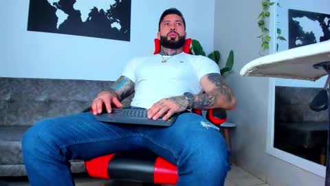 Snapshot of alessrose22 chatting on February 19, 2026, 8:05 pm Aless Rose online show from February 19, 2026, 8:05 pm