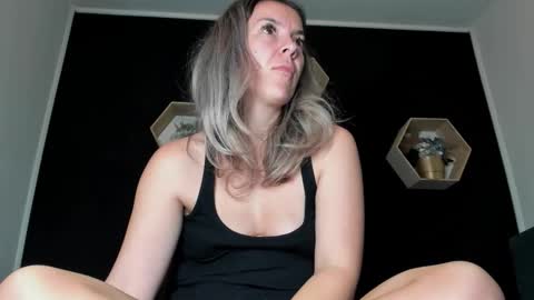 alesys69 online show from October 18, 2025, 10:21 pm