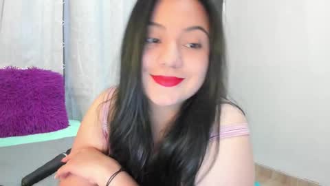 Alejandra online show from October 7, 2025, 4:42 am