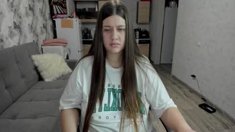 Snapshot of aletta_oushen chatting on December 2, 2025, 1:17 pm Aletta Oushen online show from December 2, 2025, 1:17 pm