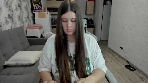 Snapshot of aletta_oushen chatting on December 3, 2025, 10:02 am Aletta Oushen online show from December 3, 2025, 10:02 am