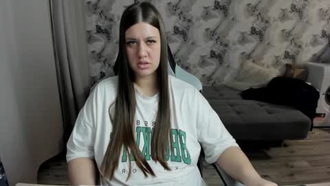 Snapshot of aletta_oushen chatting on February 23, 2026, 12:24 pm Aletta Oushen online show from February 23, 2026, 12:24 pm