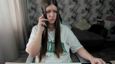 Aletta Oushen online show from March 6, 2026, 7:38 am