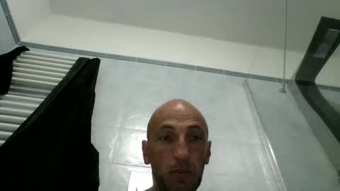 alex120475 online show from April 16, 2026, 8:48 am