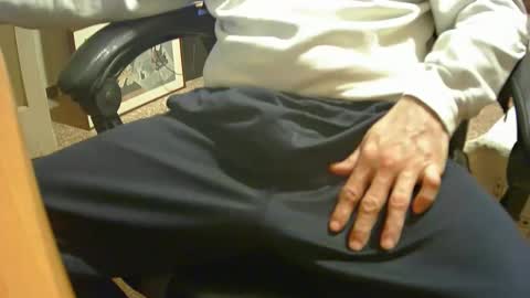 alex81pv1981 online show from November 30, 2025, 10:03 pm