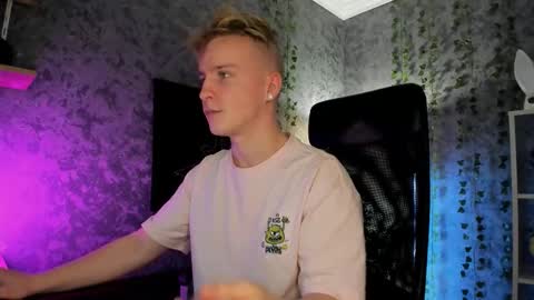 your Alex online show from October 24, 2025, 5:04 am