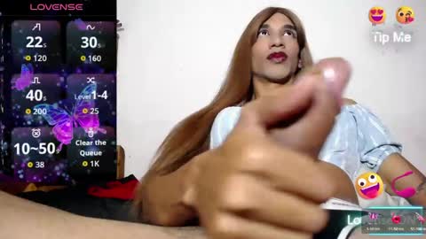Snapshot of alex_charol chatting on June 3, 2026, 6:35 pm charol online show from June 3, 2026, 6:35 pm