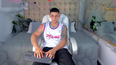 alex online show from October 29, 2025, 11:45 am