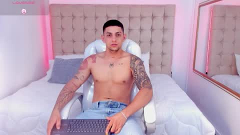 alex online show from November 26, 2025, 12:17 pm