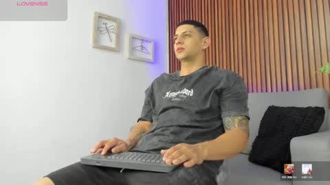 alex online show from April 17, 2026, 11:57 am