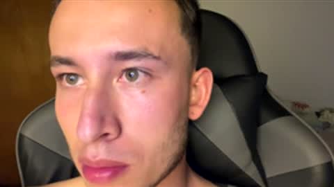 alex_diazz online show from March 18, 2026, 9:07 pm